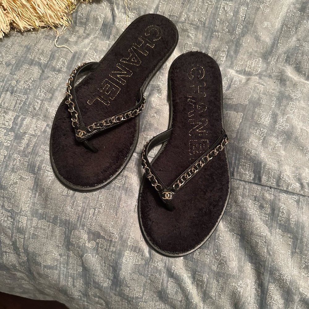 Chanel flip flop